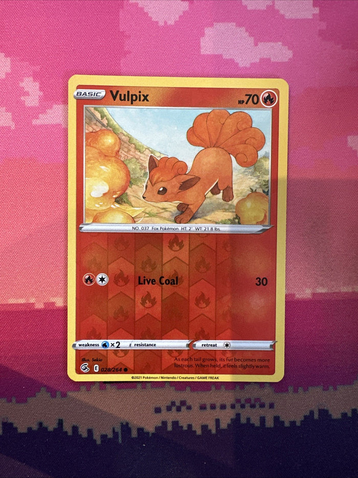Pokemon Card Vulpix Fusion Strike Reverse Holo 028/264 Near Mint