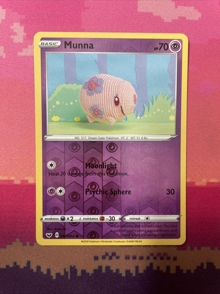 Pokemon Card Munna Sword & Shield Reverse Holo 087/202 Near Mint