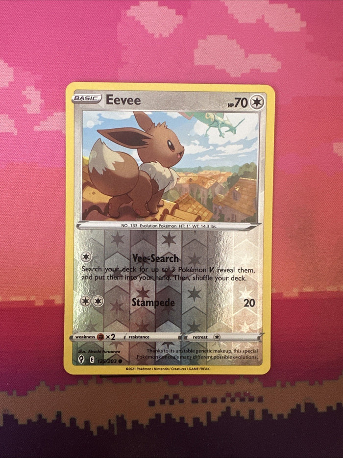 Pokemon Card Eevee Evolving Skies Reverse Holo 125/203 Near Mint