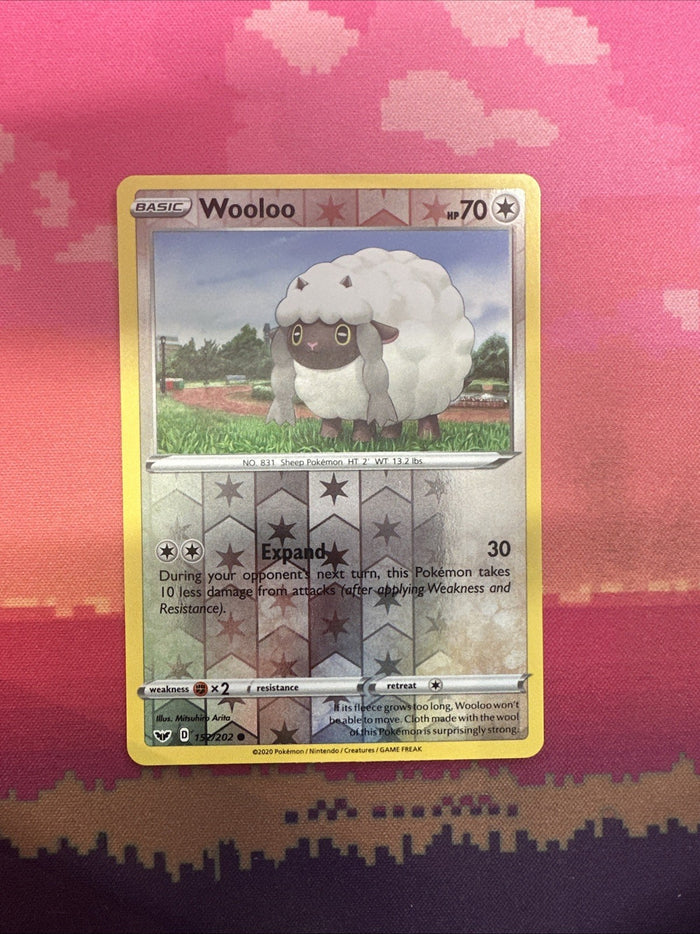Pokemon Card Wooloo Sword & Shield Reverse Holo 152/202 Near Mint