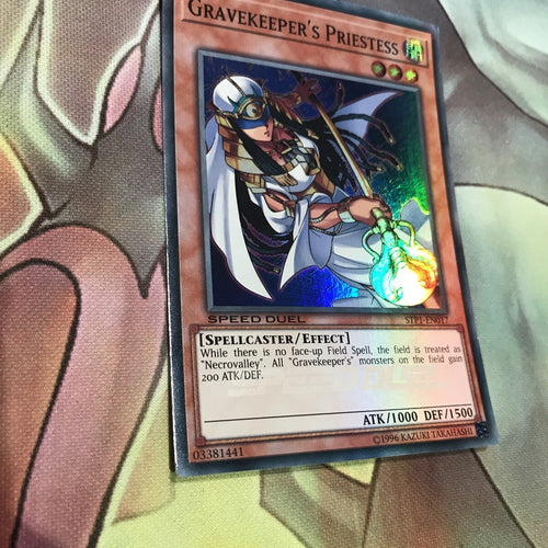 STP1-EN017 Gravekeeper's Priestess Super Rare Yugioh
