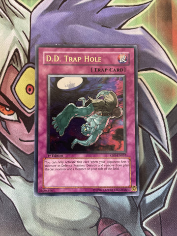 CRV-EN057 D.D. Trap Hole Ultimate Rare 1st Edition NM Yugioh Card