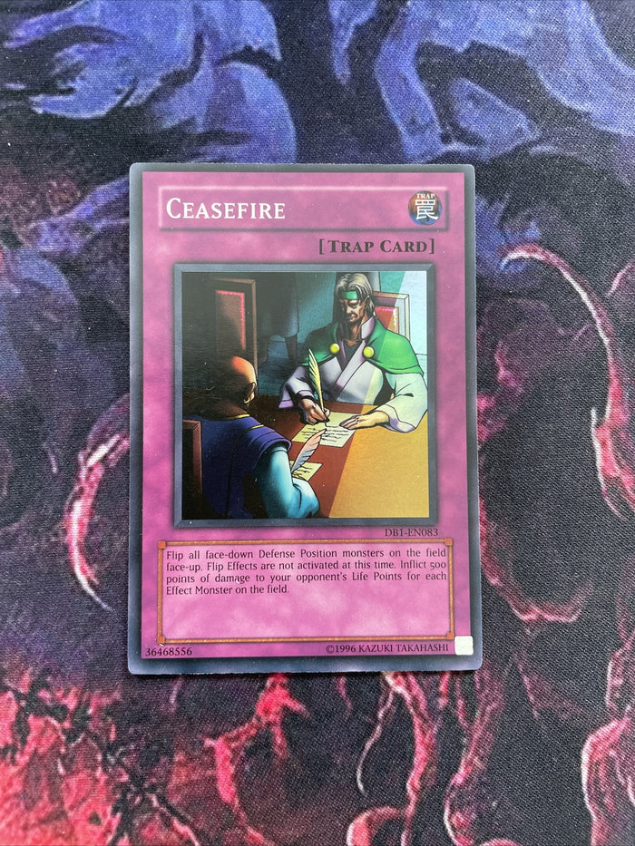 DB1-EN083 Ceasefire Super Rare Near Mint Yugioh Card