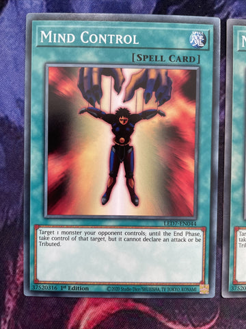 LED7-EN044 3 x Mind Control Card Playset Unl Ed Common YuGiOh NEW (back)