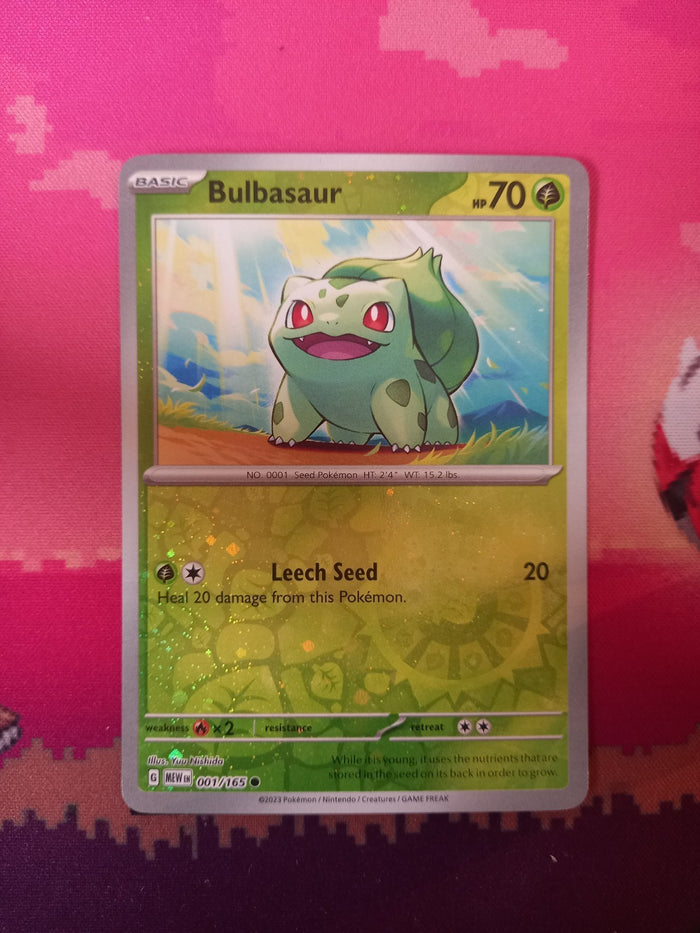 Pokemon Card Bulbasaur Scarlet & Violet 151 Cosmo Holo Reverse CostCo 001/165 NM