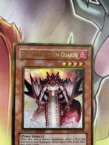 GLD2-EN030 YUGIOH Royal Firestorm Guards Gold Ultra Ltd Near Mint (back)