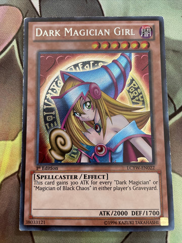 LCYW-EN022 Dark Magician Girl 1st Edition Secret Rare LP Yugioh (back)