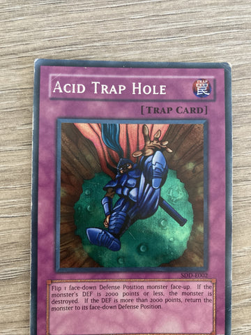 SDD-E002 Acid Trap Hole - PLAYED Yugioh Card played (back)