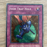 SDD-E002 Acid Trap Hole - PLAYED Yugioh Card played