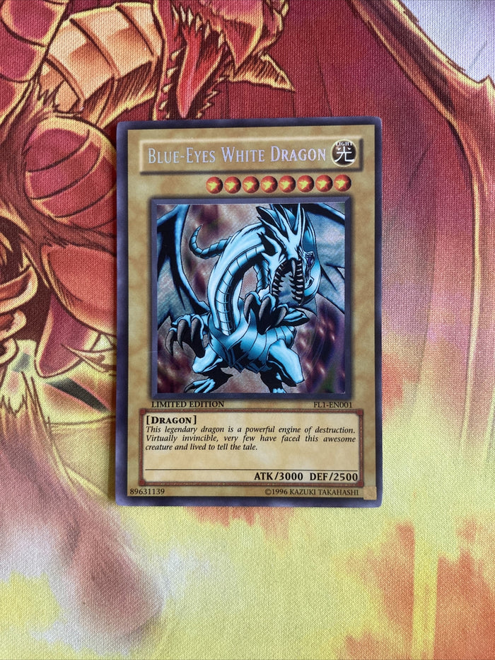 FL1-EN001 Blue-Eyes White Dragon - Secret Rare Limited Edition - LP Yugioh Card
