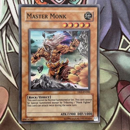 DR3-EN200 Master Monk Super  Rare UNL Edition NM Yugioh
