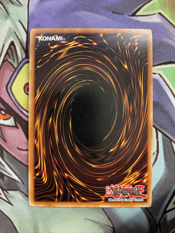 MOV-EN002 Sorcerer Of Dark Magic Limited Edition Near Mint Condition Yugioh (back)