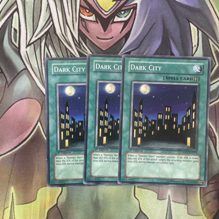DP05-EN019 x3 Dark City Common Excellent Condition Yugioh