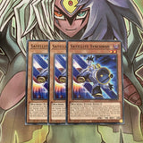 LDS3-EN119 x3 Satellite Synchron Common Excellent Condition Yugioh