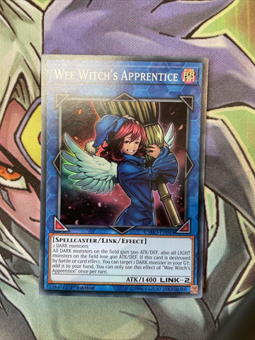 CYHO-EN049 Wee Witch's Apprentice Super Rare 1st Edition NM Yugioh Card