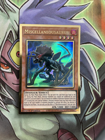 MAGO-EN015 Miscellaneousaurus Premium Gold 1st Edition NM Yugioh Card