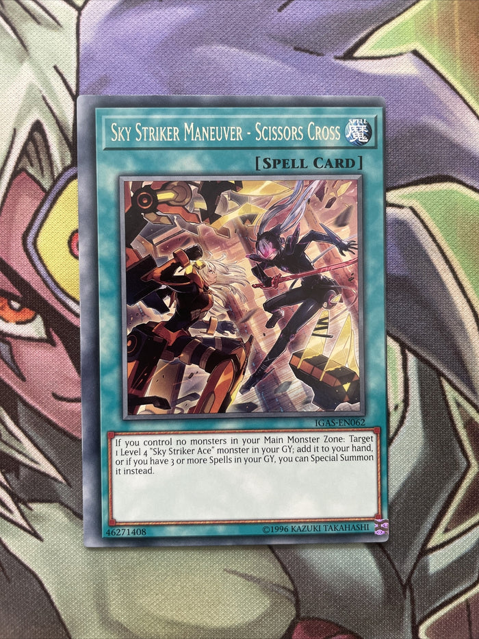 IGAS-EN062 Sky Striker Maneuver - Scissors Cross MISCUT Rare Unlim Ed NM Yugioh