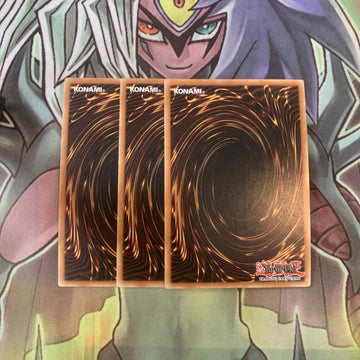MAGO-EN050 x3 Kozmotown Gold Rare Excellent Condition Yugioh (back)