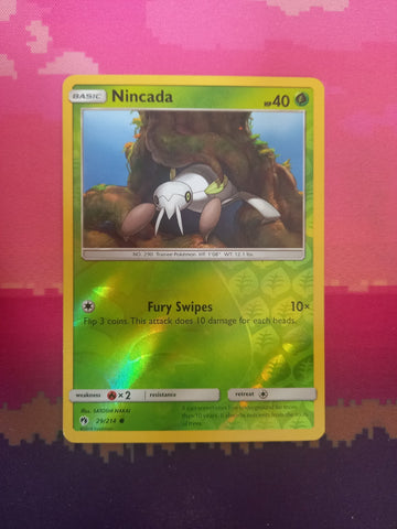 Pokemon card Nincada 29/214 Reverse Holo Lost Thunder Near Mint