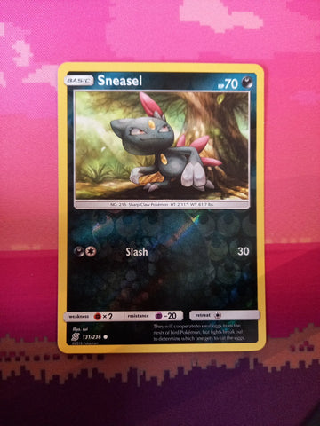 Pokemon Card Sneasel Unified Minds Reverse Holo 131/236 Near Mint