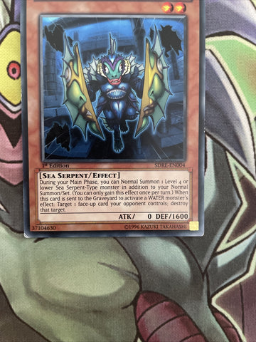 SDRE-EN004 Atlantean Heavy Infantry Common 1st Edition NM Yugioh Card (back)
