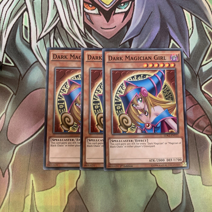 LDK2-ENY11 x3 Dark Magician Common Excellent Condition Yugioh