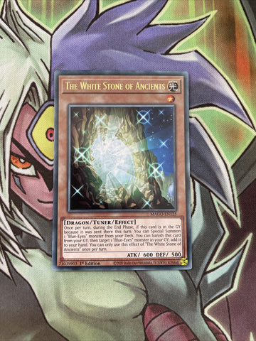 MAGO-EN125 The White Stone Of Ancients Gold Rare 1st Edition NM Yugioh Card