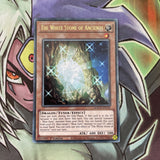 MAGO-EN125 The White Stone Of Ancients Gold Rare 1st Edition NM Yugioh Card