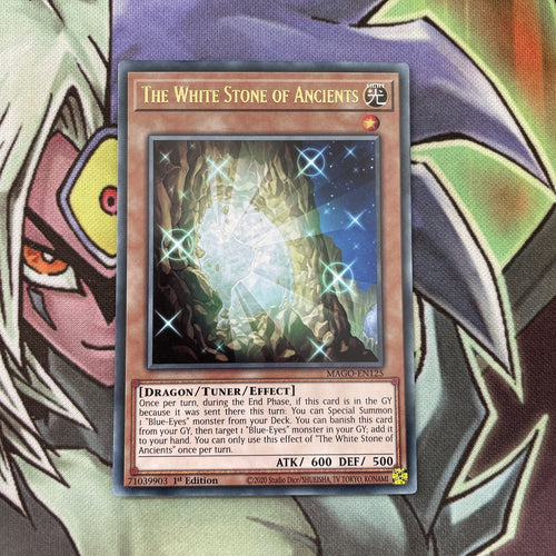 MAGO-EN125 The White Stone Of Ancients Gold Rare 1st Edition NM Yugioh Card