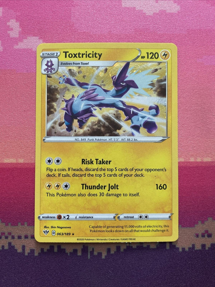 Pokemon Card Toxtricity Darkness Ablaze Cosmo Holo Rare 063/189 NM