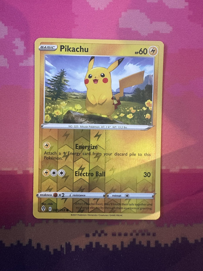 Pokemon Card Pikachu Evolving Skies Reverse Holo 049/203 Near Mint