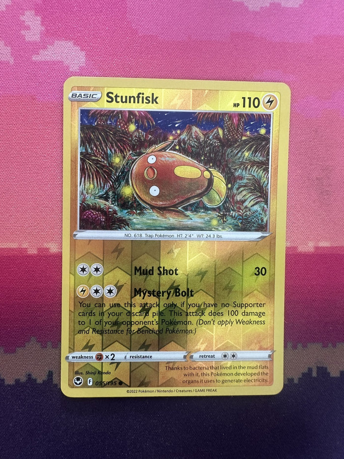Pokemon Card Stunfisk Silver Tempest Reverse Holo 055/195 Near Mint