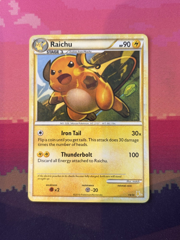 Pokemon Card Raichu HGSS Trainer Kit- Gyarados & Raichu Holo 19/30 Near Mint