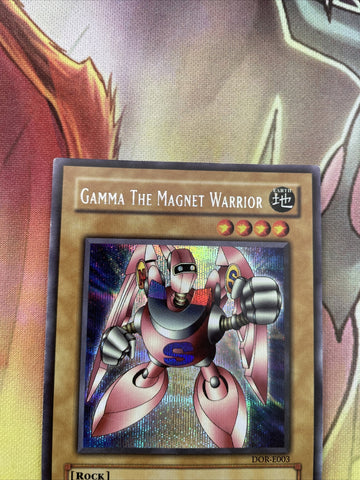 DOR-E003 YUGIOH GAMMA THE MAGNET WARRIOR PARALLEL SECRET RARE NM (back)