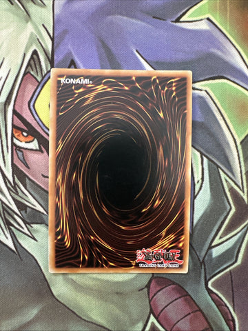 MVP1-ENG04 Blue-Eyes Chaos Max Dragon Gold Rare 1st Edition NM Yugioh Card (back)