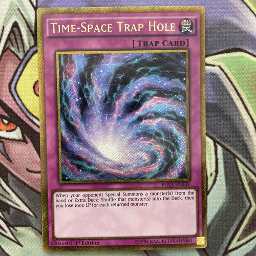 PGL3-EN039 Time-Space Trap Hole Gold Rare 1st Edition NM Yugioh