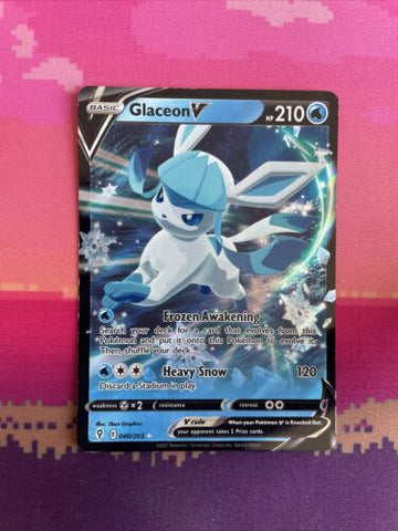 Pokemon Card Glaceon V 040/203 Evolving Skies Ultra Rare  Near Mint